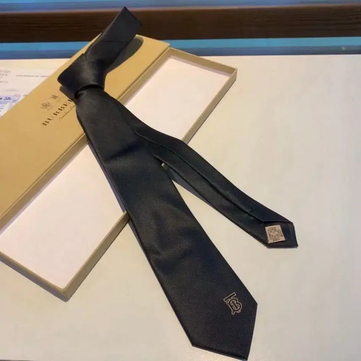 [BUNJANG] Burberry TB Letter Logo Black Men&