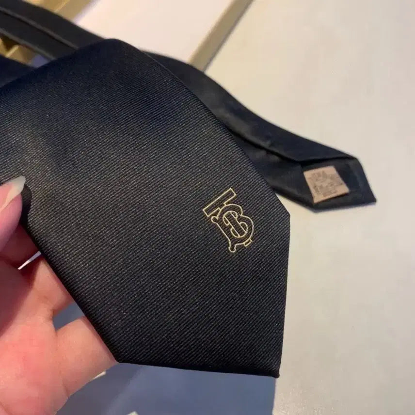 [BUNJANG] Burberry TB Letter Logo Black Men&