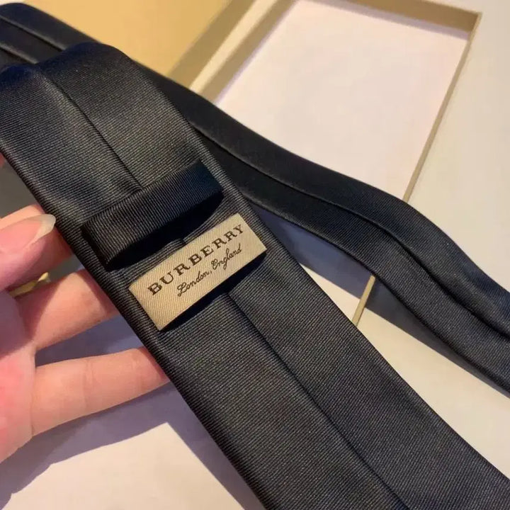 [BUNJANG] Burberry TB Letter Logo Black Men&