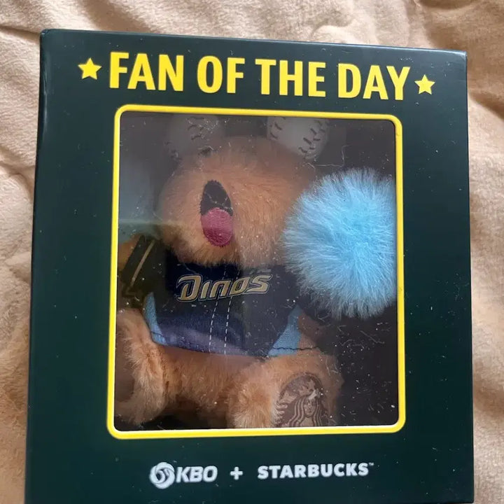 [BUNJANG] Starbucks NC Dinos Bearista Keychain / 스타벅스 KBO NC 다이노스 베어리스타 키체인 판매합니다