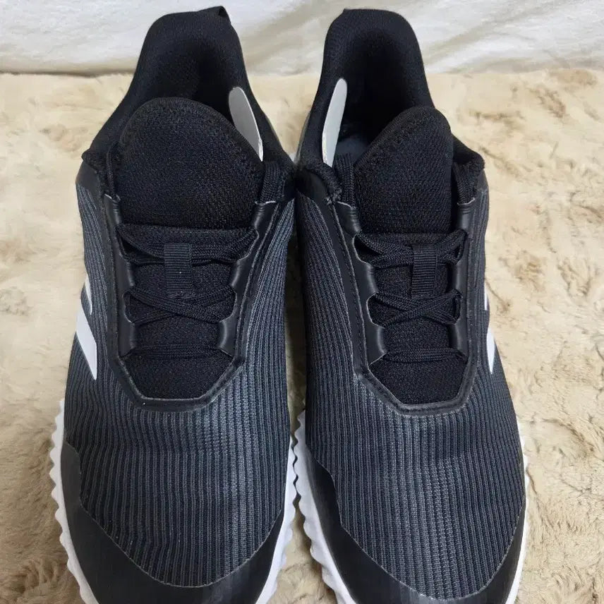 [BUNJANG] Adidas Black Trekking Shoes / 아디다스 검정색 운동화