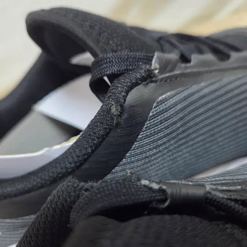 [BUNJANG] Adidas Black Trekking Shoes / 아디다스 검정색 운동화