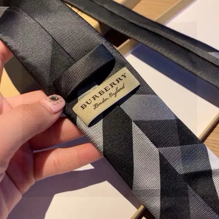 [BUNJANG] Burberry Vintage Check Silk Men&