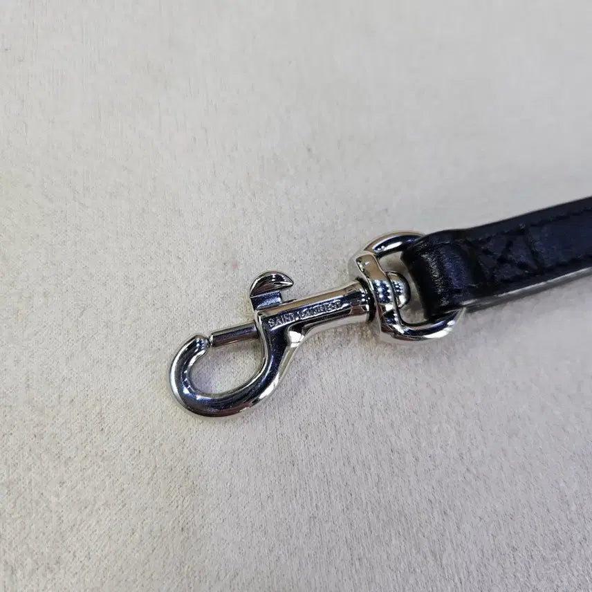 [BUNJANG] Saint Laurent Matelassé Clutch Genuine Leather Hand Strap / 생로랑 마틀라쎄 클러치 핸드스트랩 [정품]
