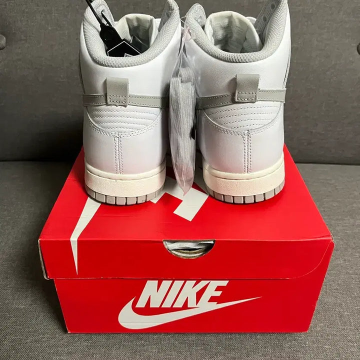 [BUNJANG] Nike Dunk Low All White Sneakers / 나이키 덩크 로우 올화이트 새상품