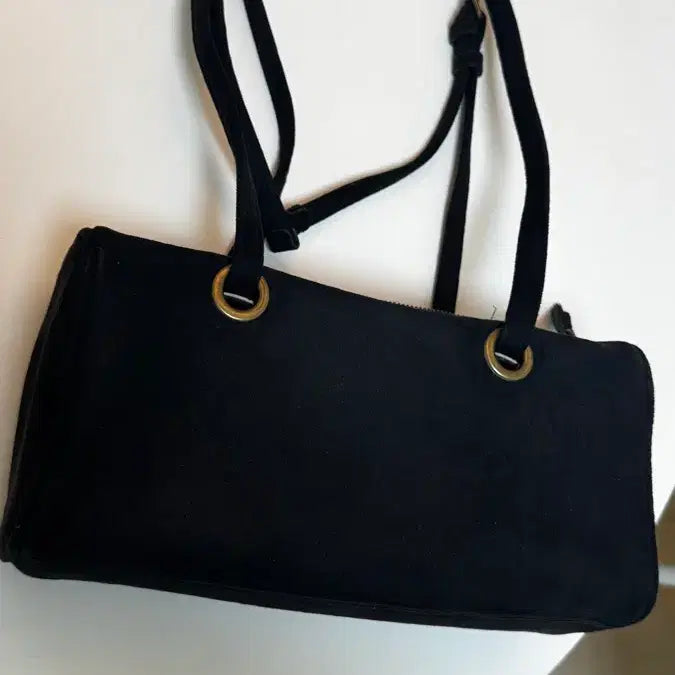 [BUNJANG] ELNOI Black Suede Shoulder Bag / ELNOI 엘노이 - 블랙 스웨이드 숄더백