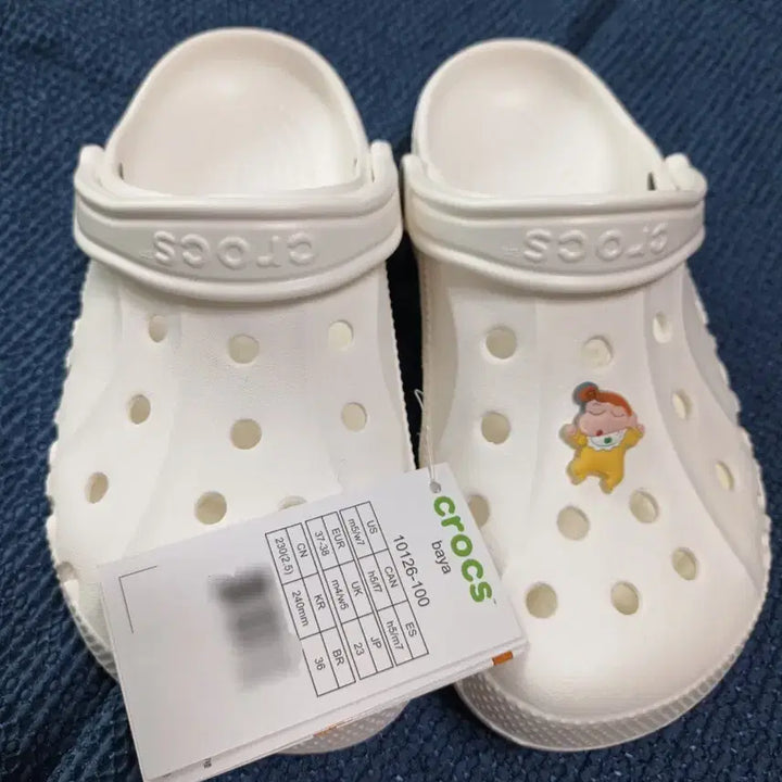 [SOLD OUT] 새상품)크록스 240mm 새상품 팝니다.