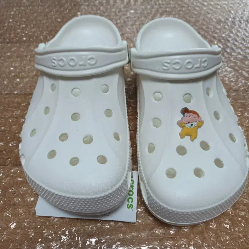 [SOLD OUT] 새상품)크록스 240mm 새상품 팝니다.