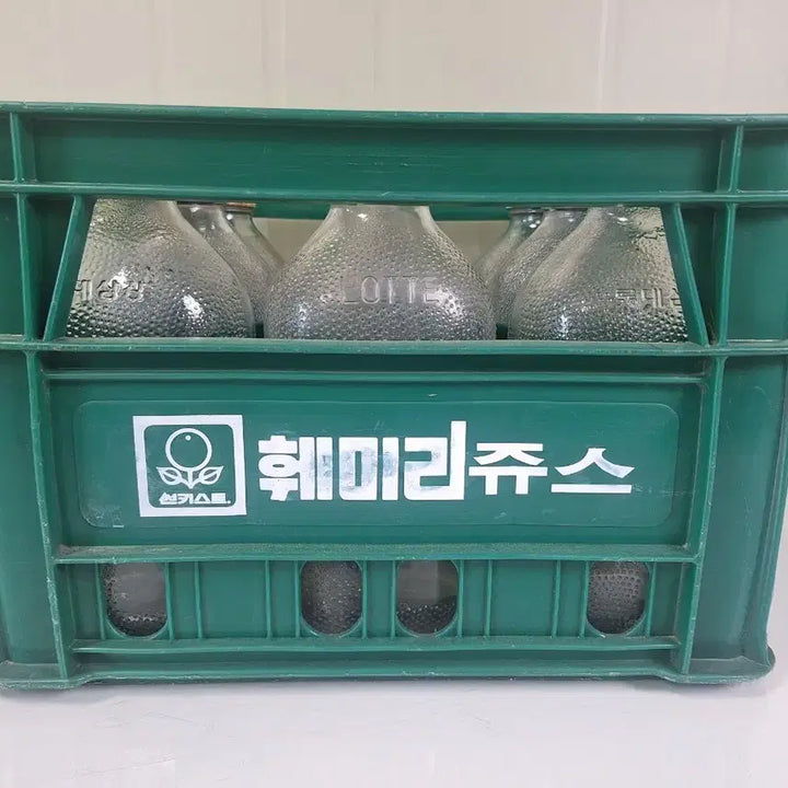 [BUNJANG] Vintage Juice Bottles Bundle (Lotteria Samkang, Haetae Sunkist) / 근대사 수집 옛날 민속품 롯데삼강 해태썬키스트 쥬스병 1박스 9개