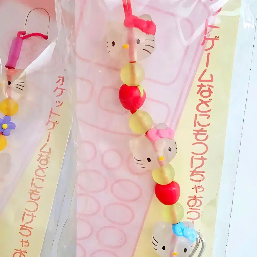[BUNJANG] Apple Kitty Charm Beaded Keychain / 키티 스트랩, 사과 키티 키링, 비즈 키티