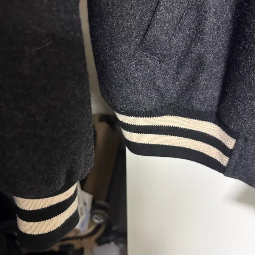 [SOLD OUT] 피어오브갓 에센셜 바시티 자켓 M