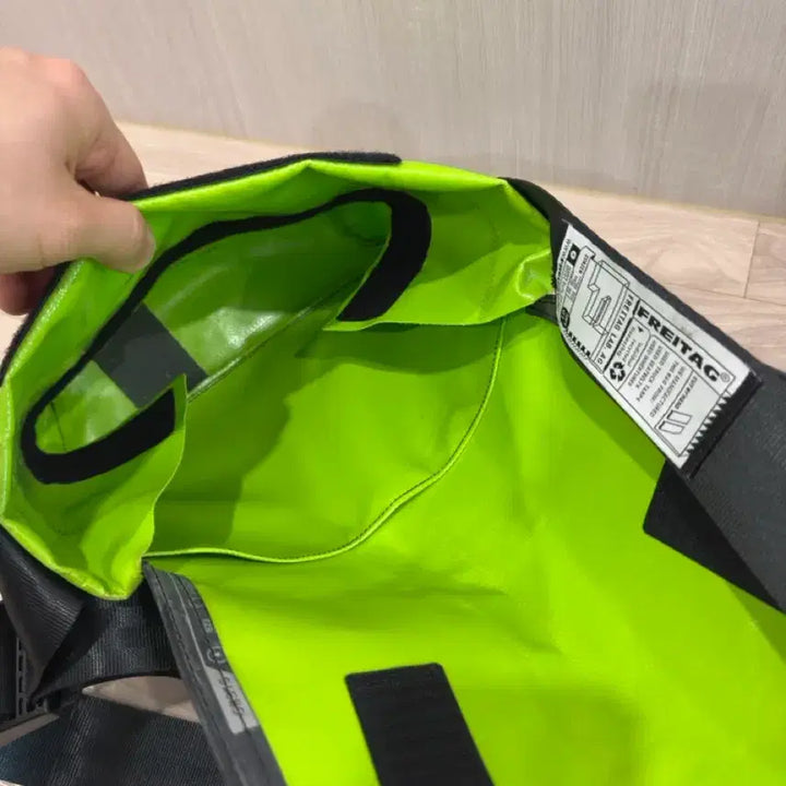 [BUNJANG] Freitag Lassi Messenger Bag / 프라이탁 라씨
