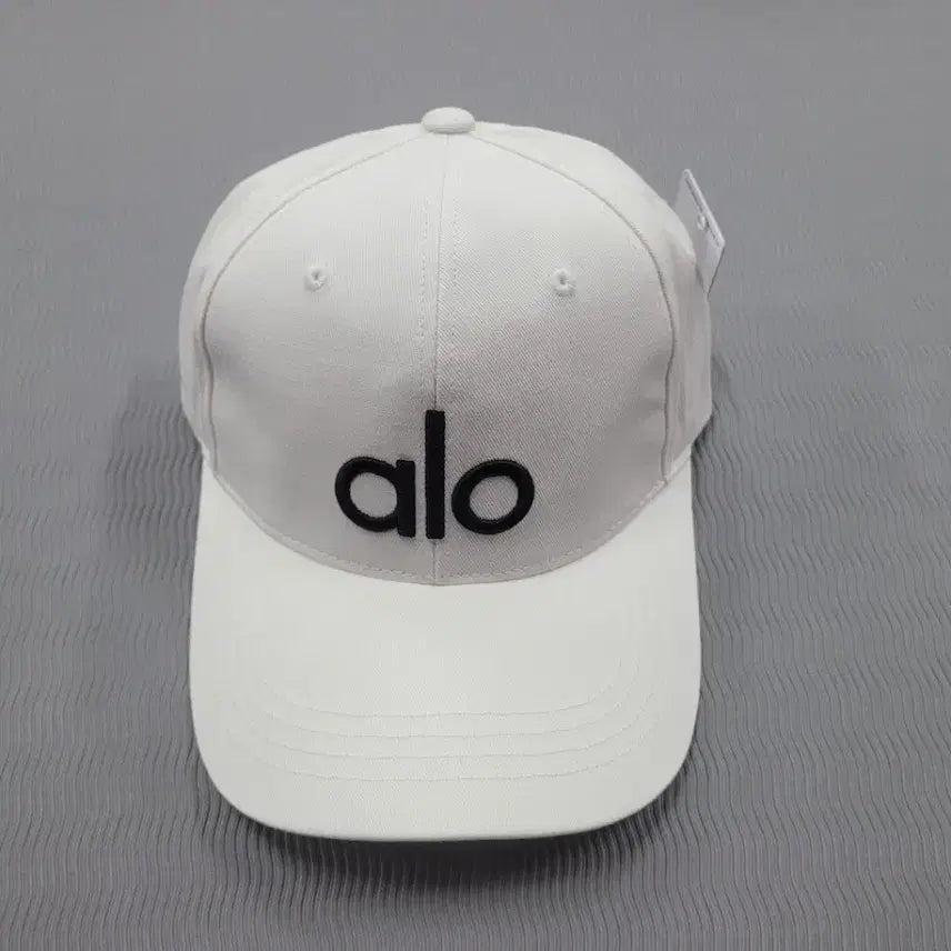 [BUNJANG] ALO Cotton Logo Embroidered Baseball Cap / 알로 볼캡 모자 화이트 블랙 로고 자수