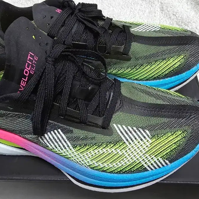 [BUNJANG] Under Armour Velociti Elite 3 Carbon Running Shoes (260) / [260] 언더아머 카본 러닝화 Velociti Elite3