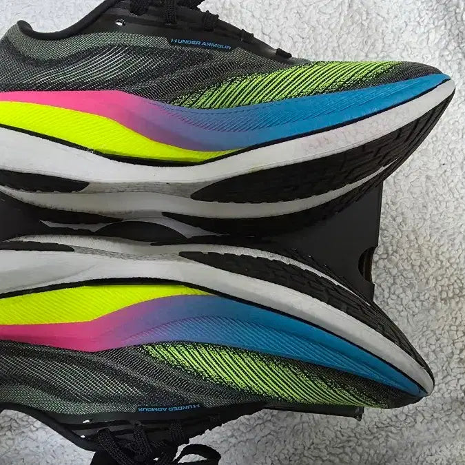 [BUNJANG] Under Armour Velociti Elite 3 Carbon Running Shoes (260) / [260] 언더아머 카본 러닝화 Velociti Elite3