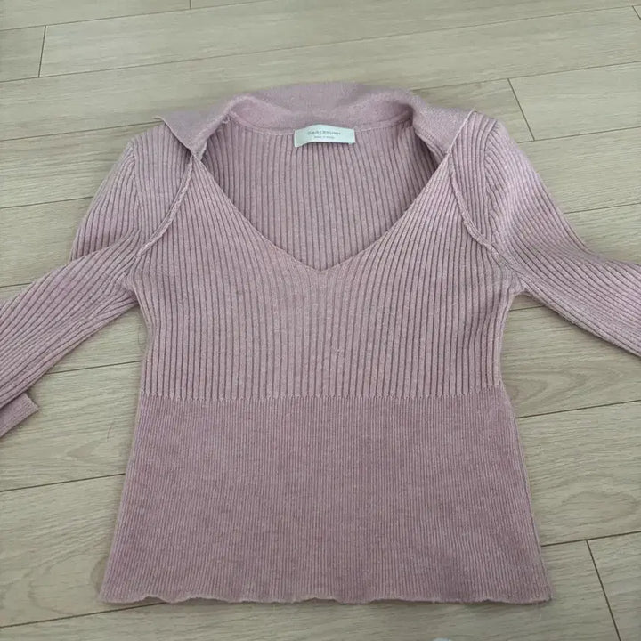 [BUNJANG] Pink V-Neck Ribbed Knit Sweater / 핑크 브이넥 골지 니트