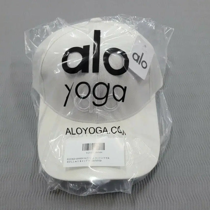 [BUNJANG] ALO White Ball Cap Hat / ALO 화이트 볼캡 모자