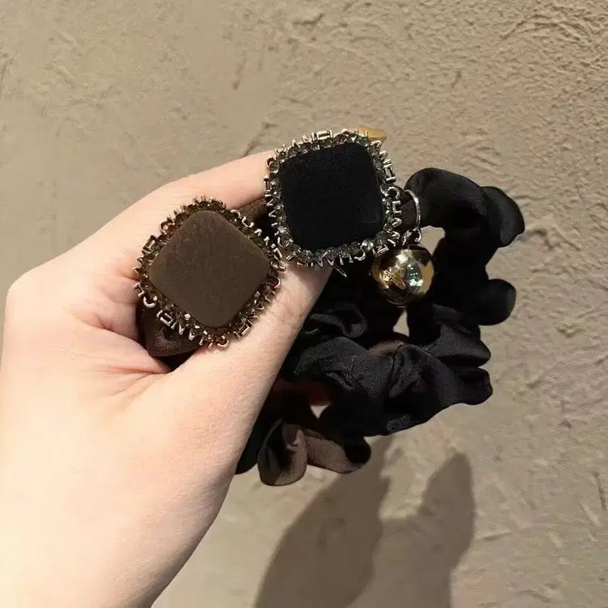[BUNJANG] Square Cubic Scrunchie Brown/Black / 스퀘어 큐빅 곱창 머리끈 브라운/블랙