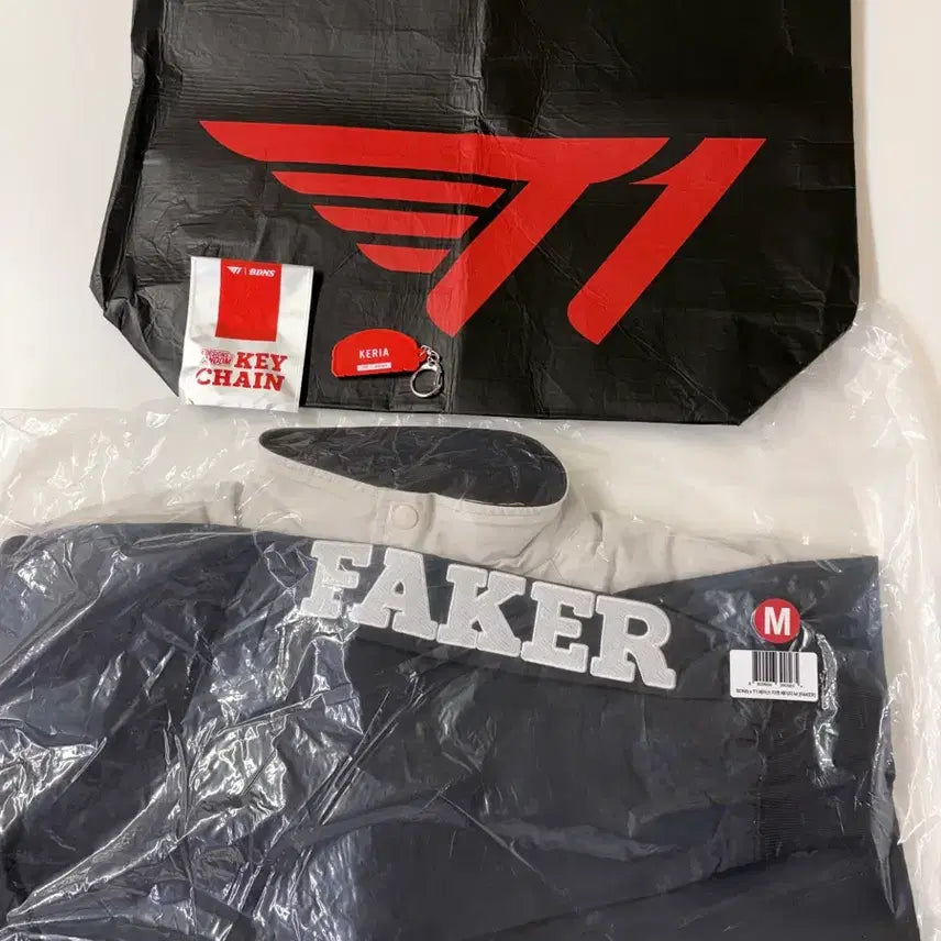 [SOLD OUT] [M] 빠더너스xT1티원 자켓 페이커 마킹+타포린백+키링