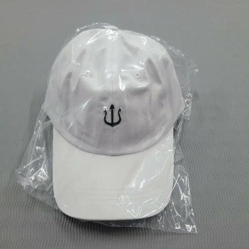[BUNJANG] Vertu Cap Hat White / 베루툼 볼캡 모자 화이트