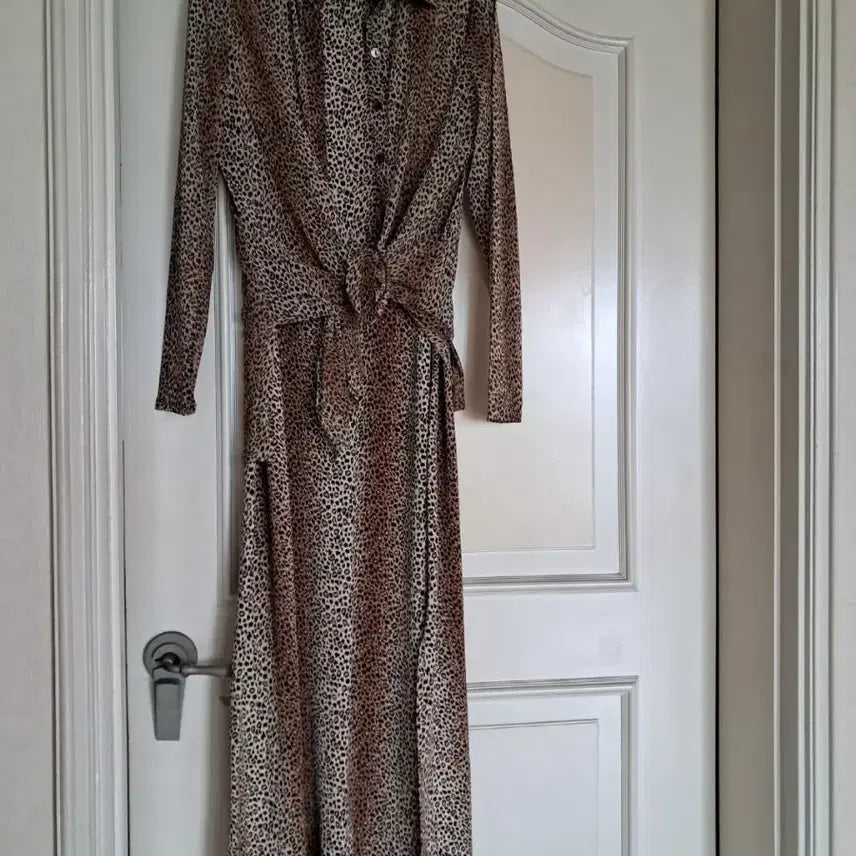 [BUNJANG] 레오파드 호피무늬 롱 드레스,블라우스 세트 / 레오파드 호피무늬 롱 드레스,블라우스 세트