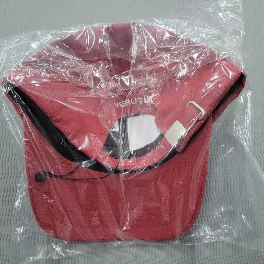 [BUNJANG] Verutum Burgundy Cap Hat / 베루툼 볼캡 모자 버건디