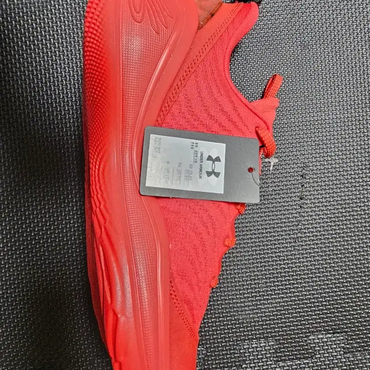 [SOLD OUT] 새상품 / 언더아머 커리12 / 270mm
