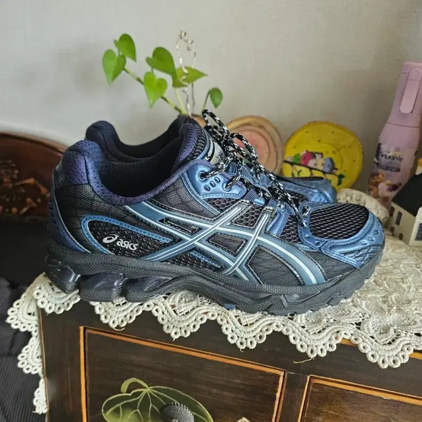 [BUNJANG] Asics Gel Nimbus 10.1 Black Grand Shark Sneakers / 아식스 젤 님버스 10.1 블랙 그랜드 샤크