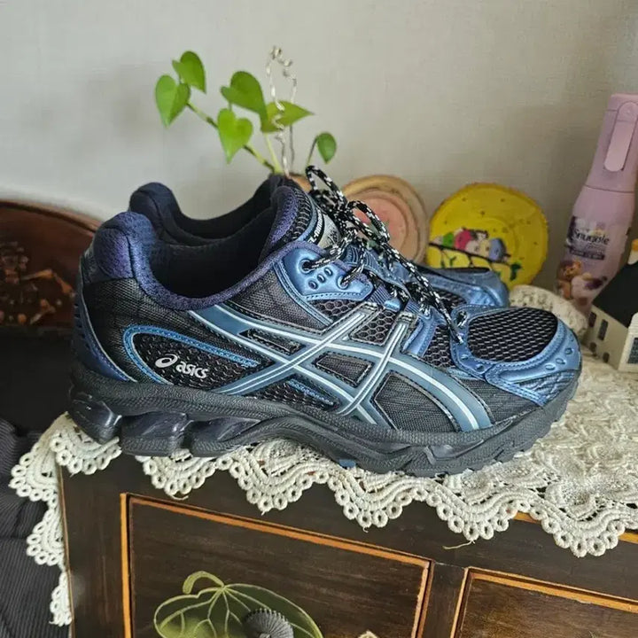 [BUNJANG] Asics Gel Nimbus 10.1 Black Grand Shark Sneakers / 아식스 젤 님버스 10.1 블랙 그랜드 샤크