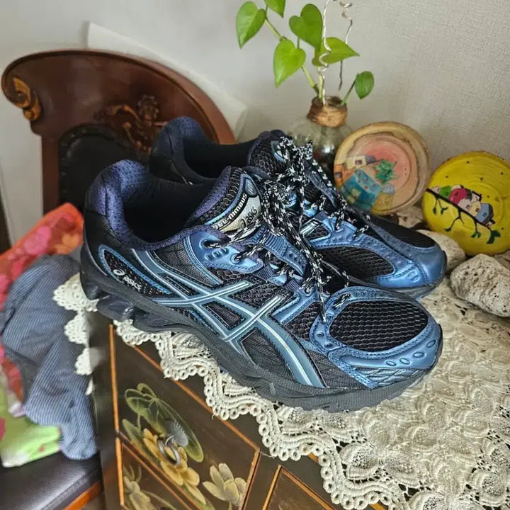 [BUNJANG] Asics Gel Nimbus 10.1 Black Grand Shark Sneakers / 아식스 젤 님버스 10.1 블랙 그랜드 샤크