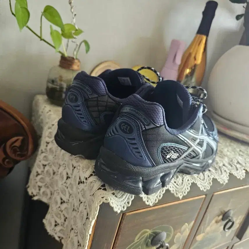 [BUNJANG] Asics Gel Nimbus 10.1 Black Grand Shark Sneakers / 아식스 젤 님버스 10.1 블랙 그랜드 샤크
