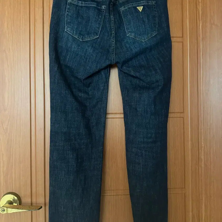 [SOLD OUT] 게스 청바지