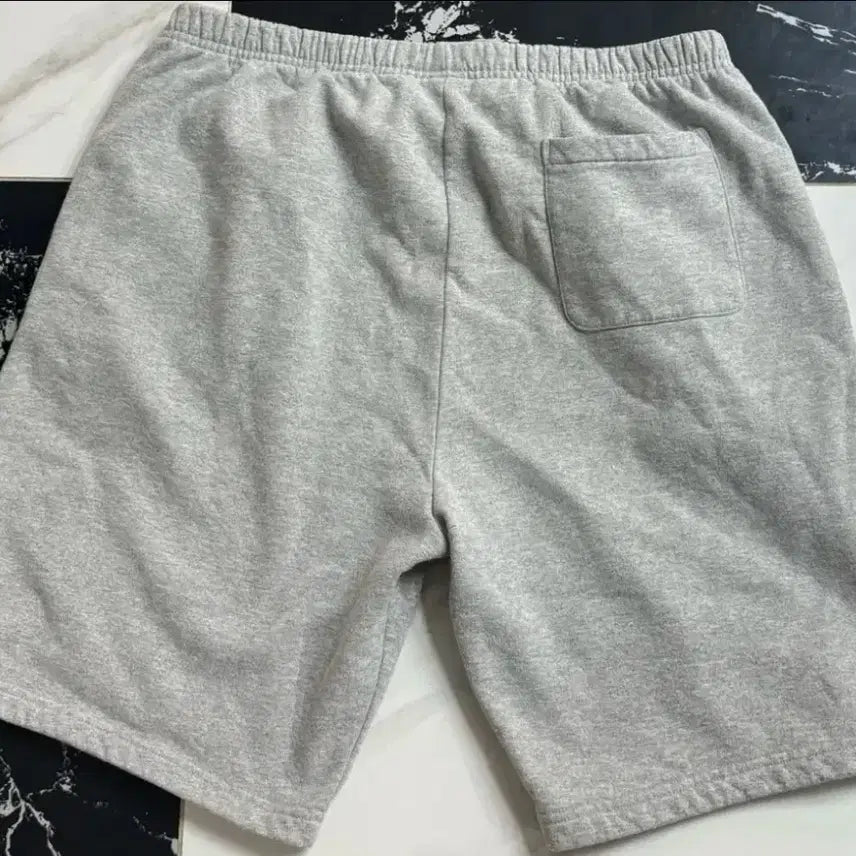 [BUNJANG] Supreme 21fw Small Box Sweat Shorts Heather Grey XL / 슈프림 21fw 스몰 박스 스웨트 쇼츠 헤더 그레이 XL  팝니다