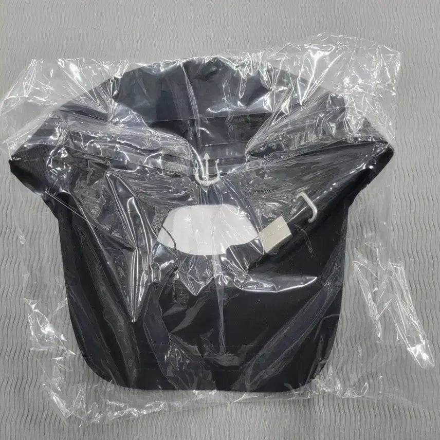 [BUNJANG] VERUTUM Embroidered Logo Ball Cap Black / VERUTUM 볼캡 모자 블랙