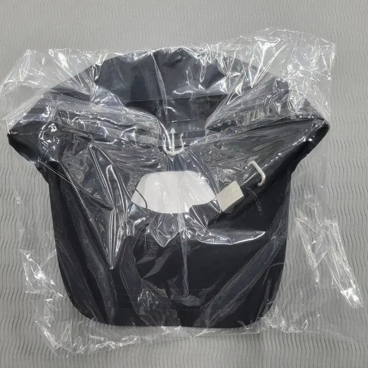 [BUNJANG] VERUTUM Embroidered Logo Ball Cap Black / VERUTUM 볼캡 모자 블랙