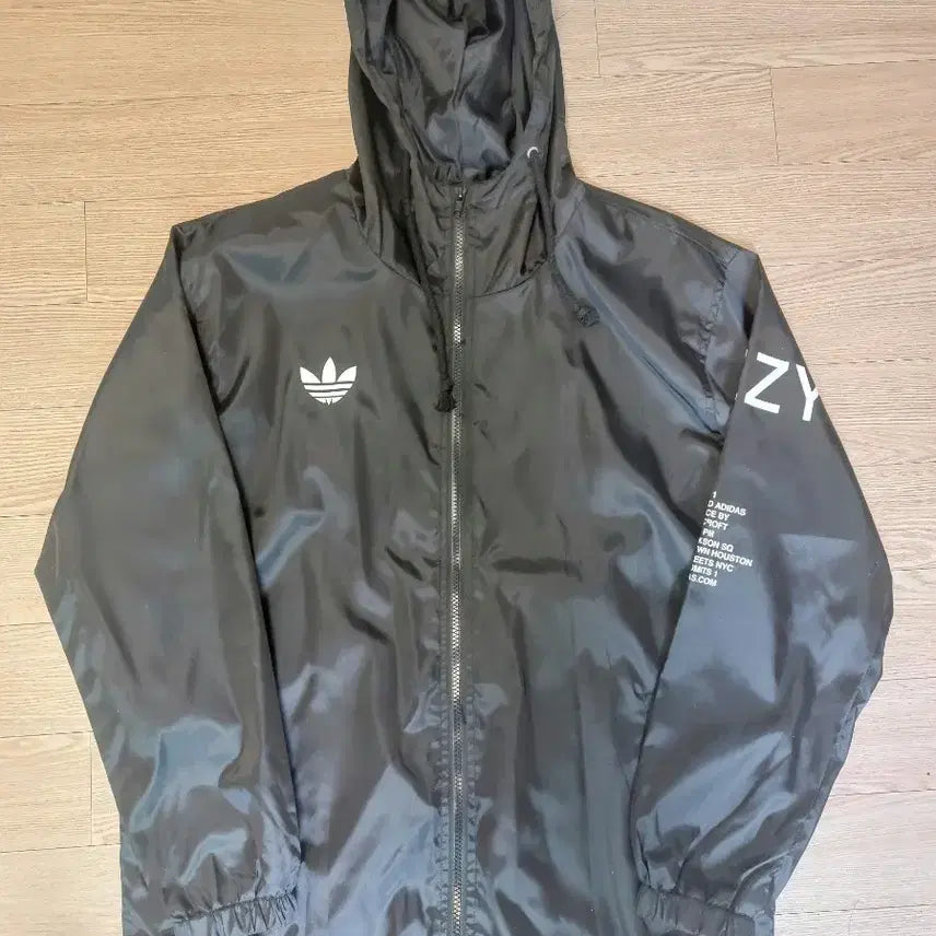 [SOLD OUT] 이지시즌1 yeezus투어 바람막이 공식머천