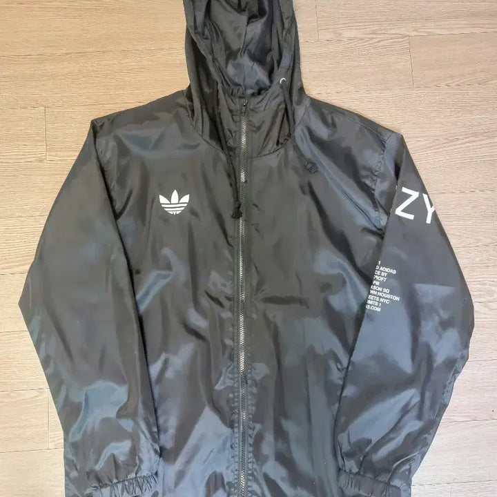 [SOLD OUT] 이지시즌1 yeezus투어 바람막이 공식머천