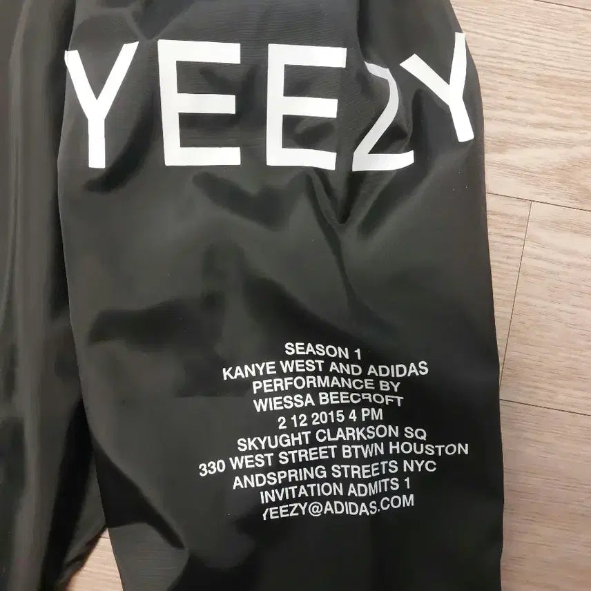 [SOLD OUT] 이지시즌1 yeezus투어 바람막이 공식머천