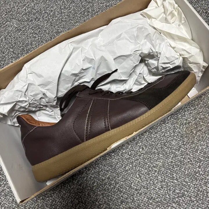 [BUNJANG] Reproduction of Found Leopard German Army Sneakers Dark Brown EU44 / [EU44] 리프로덕션 오브 파운드 리오파 독일군 다크 브라운