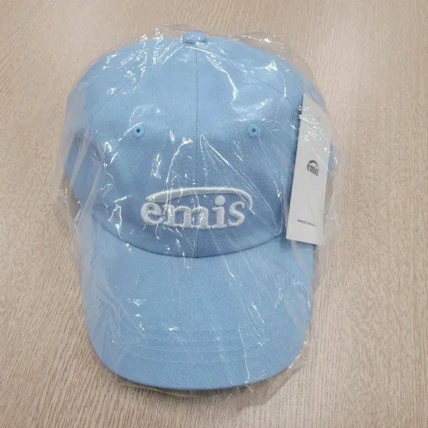 [BUNJANG] Emis Ball Cap Hat Light Blue / 이미스 볼캡 모자 하늘색
