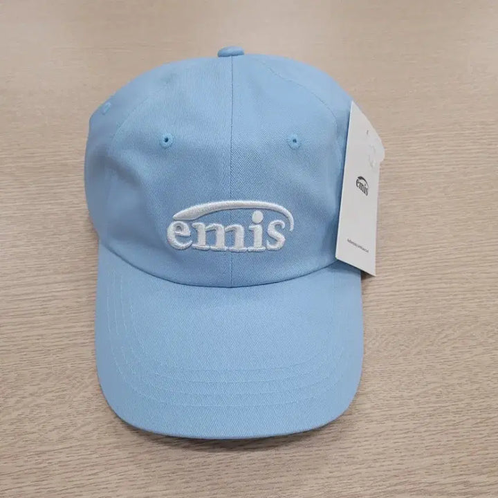 [BUNJANG] Emis Ball Cap Hat Light Blue / 이미스 볼캡 모자 하늘색