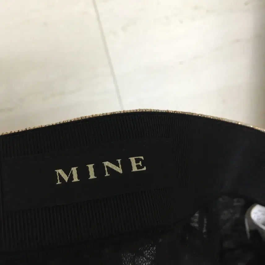 [SOLD OUT] MINE 마인 샤 플레어 스커트 64