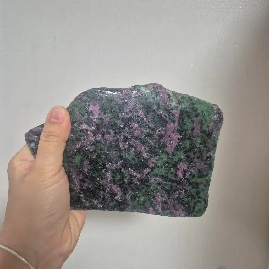 [BUNJANG] Natural Ruby in Zoisite Specimen / 천연 루비 인 조이사이트 원석(18.2cm x 12.5cm)