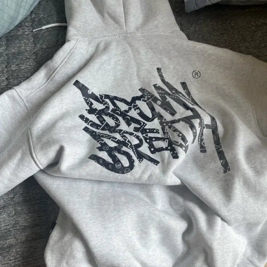 [BUNJANG] Brownbreath Hoodie / 브라운브레스 후드티