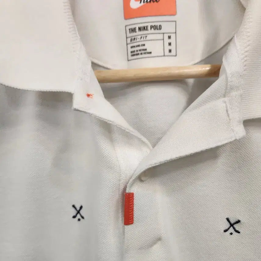 [BUNJANG] Nike White Pattern Polo Shirt / 나이키 화이트 패턴 반팔 폴로티