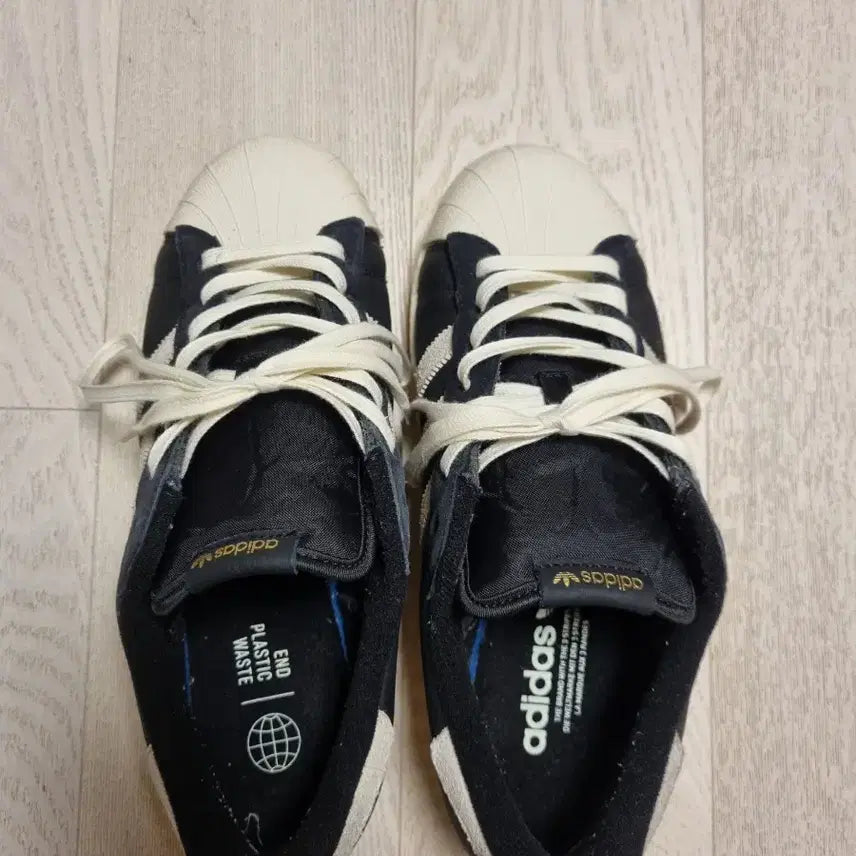 [BUNJANG] Adidas Superstar 82 Black White Sneakers / 아디다스 슈퍼스타 82 블랙 화이트  255