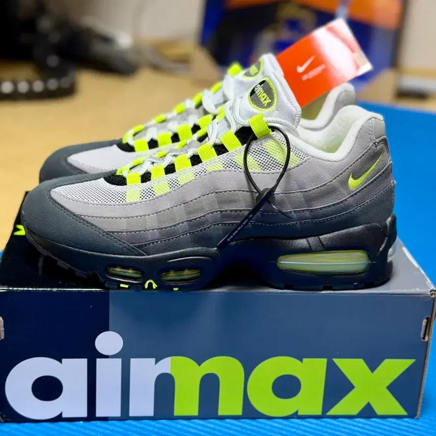 [BUNJANG] Nike Air Max 95 OG Neon (265mm) New / 맥스95 OG 형광(네온) 265 새제품