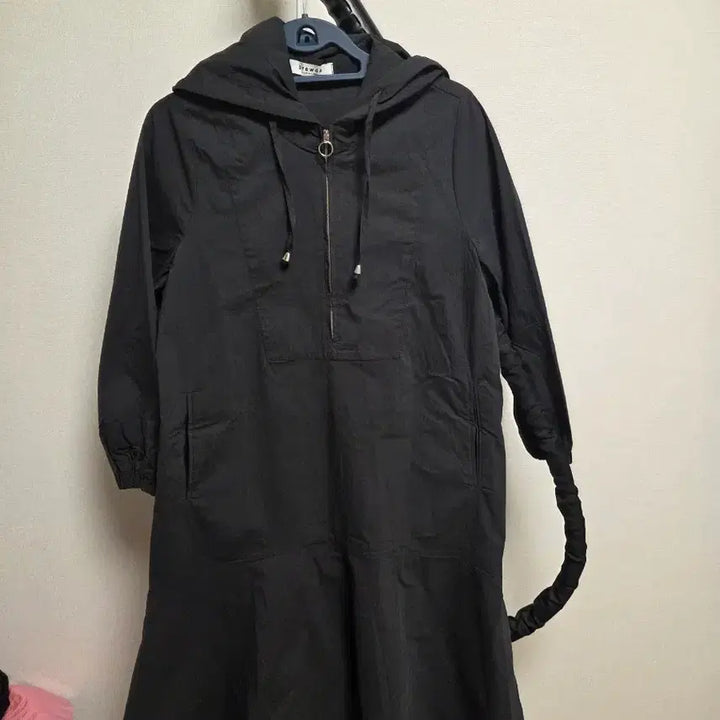 [SOLD OUT] 블랙 후드 아노락 롱 원피스