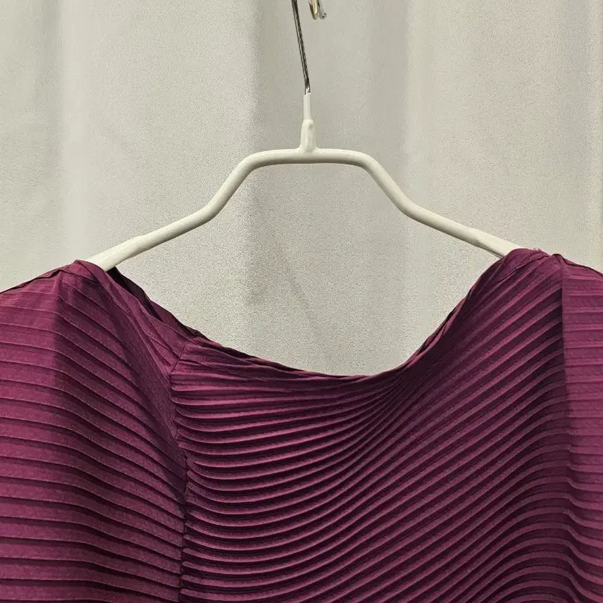 [BUNJANG] ISSEY MIYAKE Cape Style Pleated Blouse / 이세이미야케 ISSEY MIYAKE 여성 반팔 케이프식블라우스 2