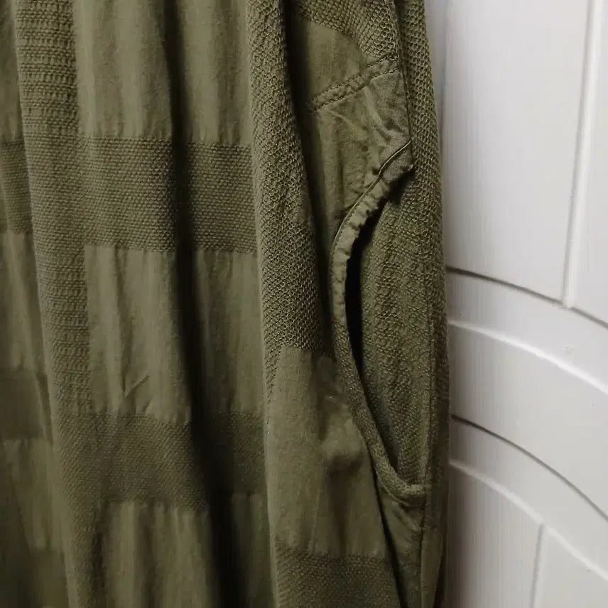 [BUNJANG] Supreme Khaki Ruffle Long Dress / 슈프림스 카키색 캉캉 롱 원피스